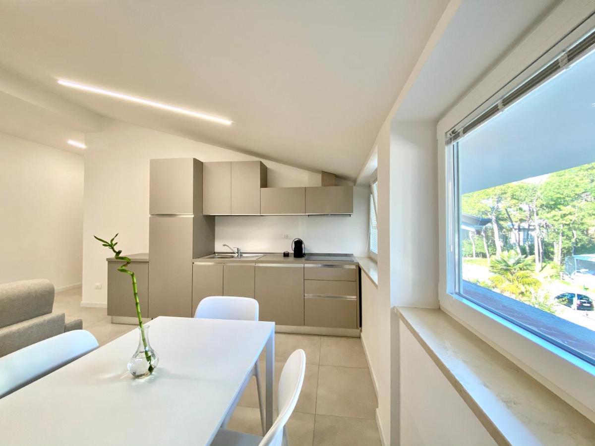 Em Apartments Lignano Sabbiadoro Exterior photo