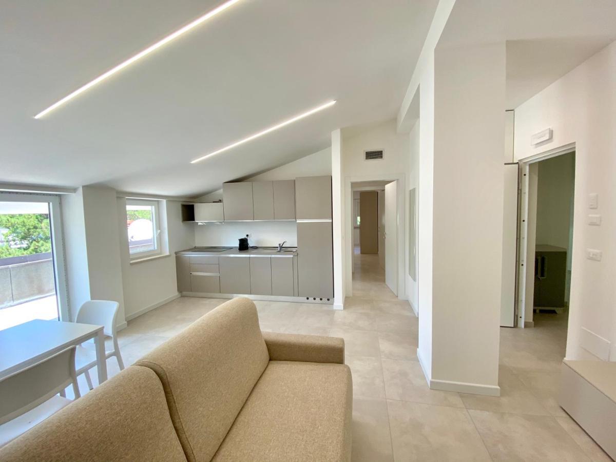 Em Apartments Lignano Sabbiadoro Exterior photo