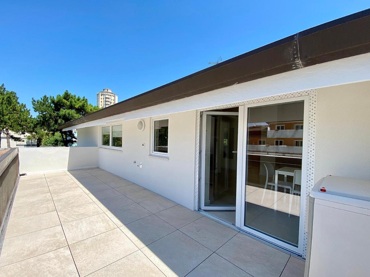 Em Apartments Lignano Sabbiadoro Exterior photo